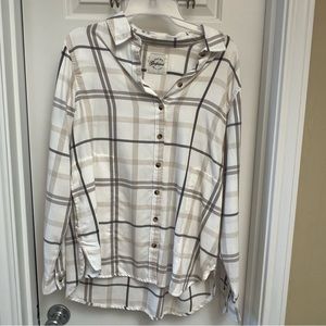 Jach’s Girlfriend button down with pockets. Oversized fit